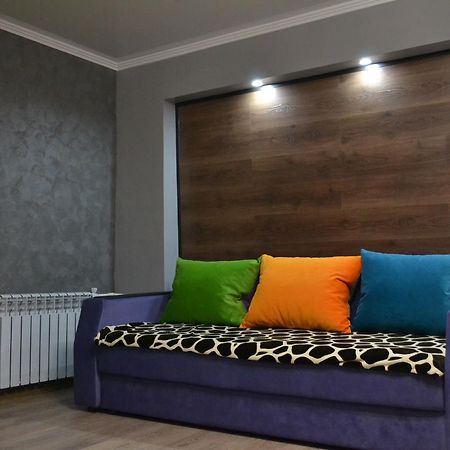 Хай-Тек Апартаменты В Центре По Гоголя51 Karagandy Exterior foto